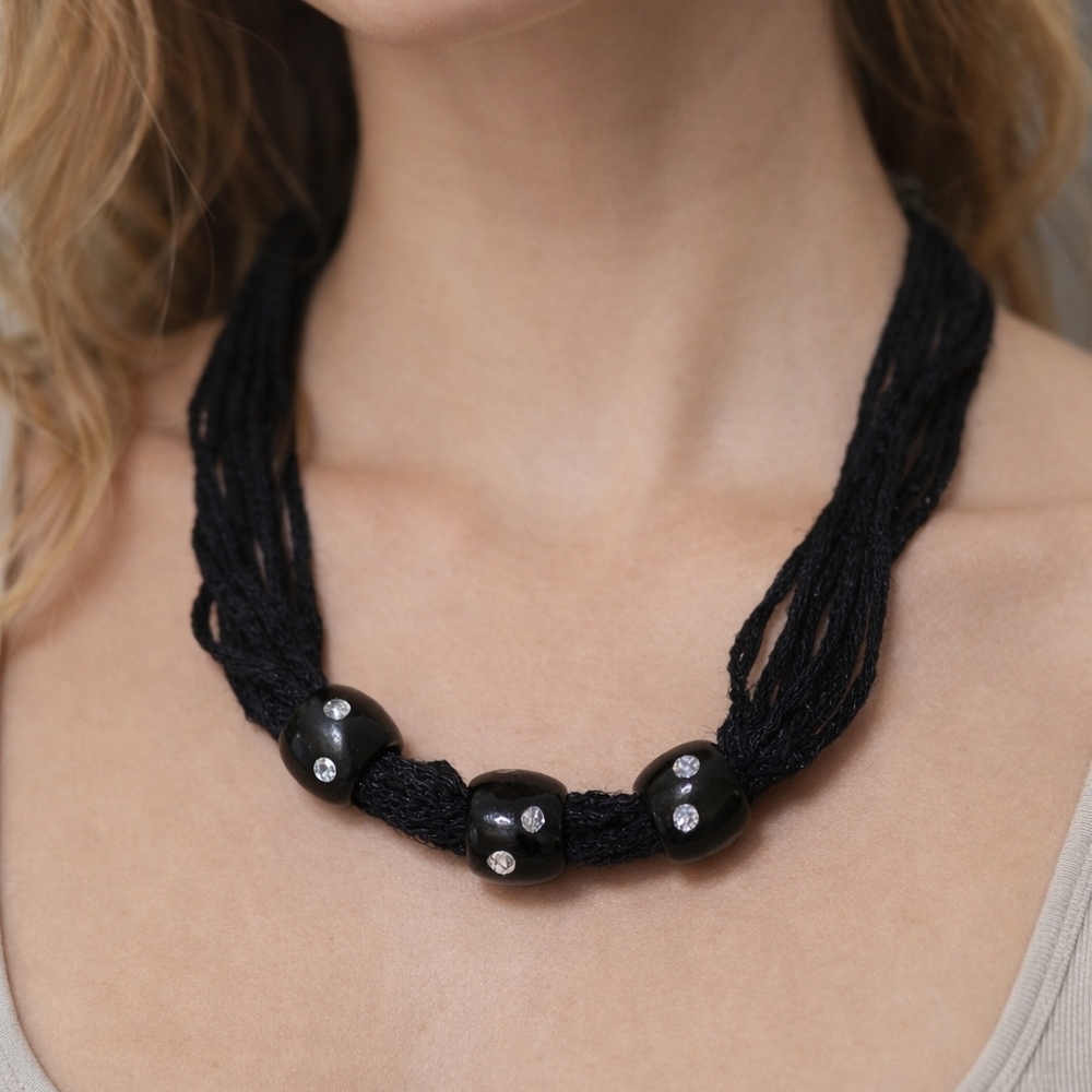 Elegant Black Beaded Necklace with Crystal Details
